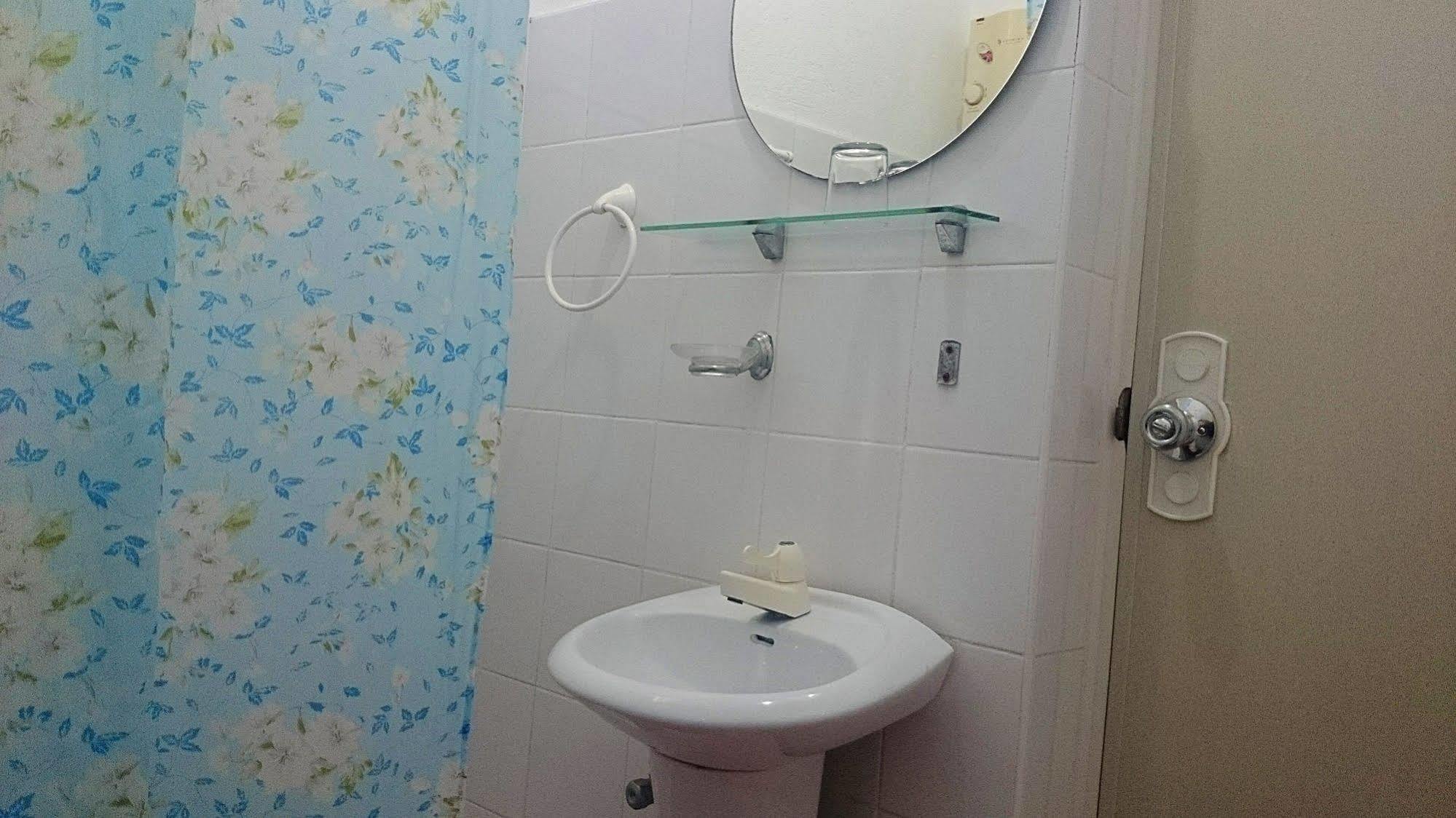 Island Jewel Inn Manoc-Manoc Ngoại thất bức ảnh