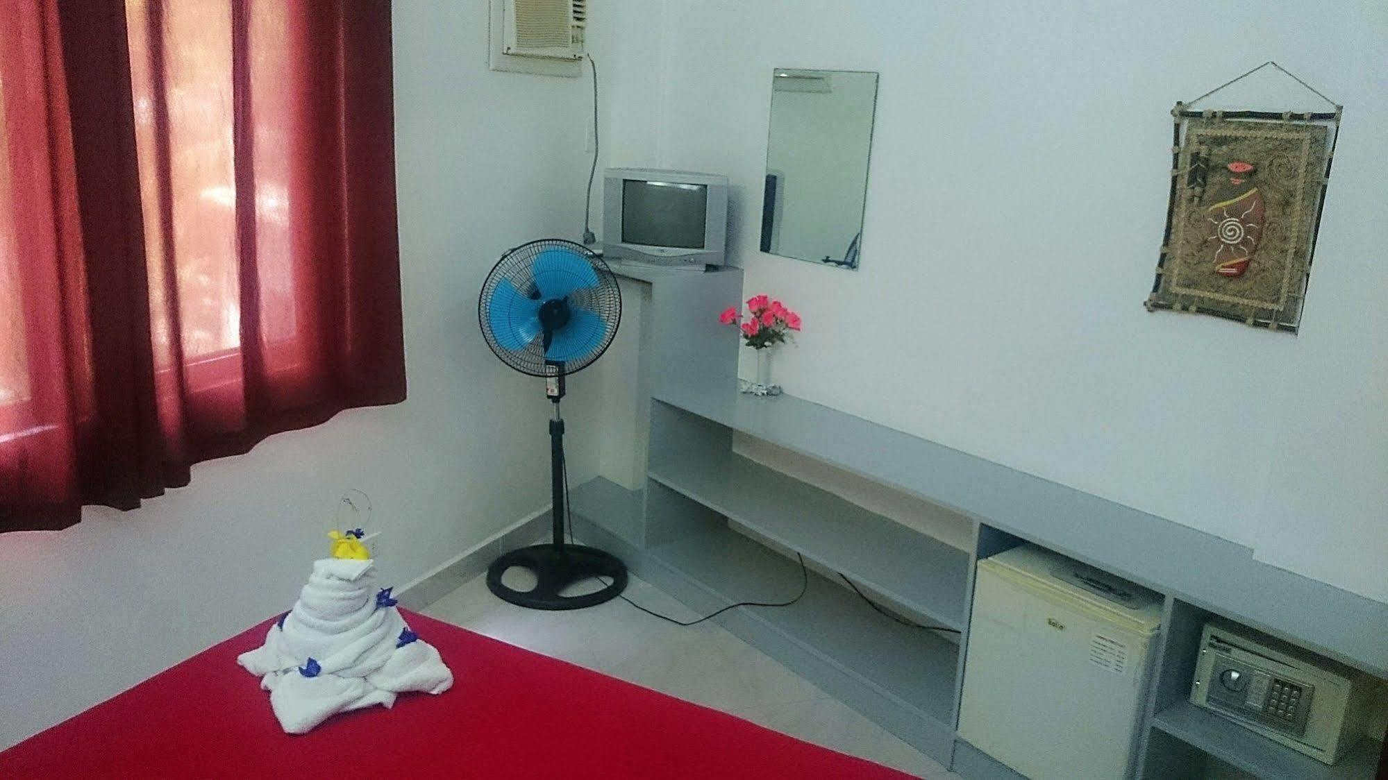 Island Jewel Inn Manoc-Manoc Ngoại thất bức ảnh